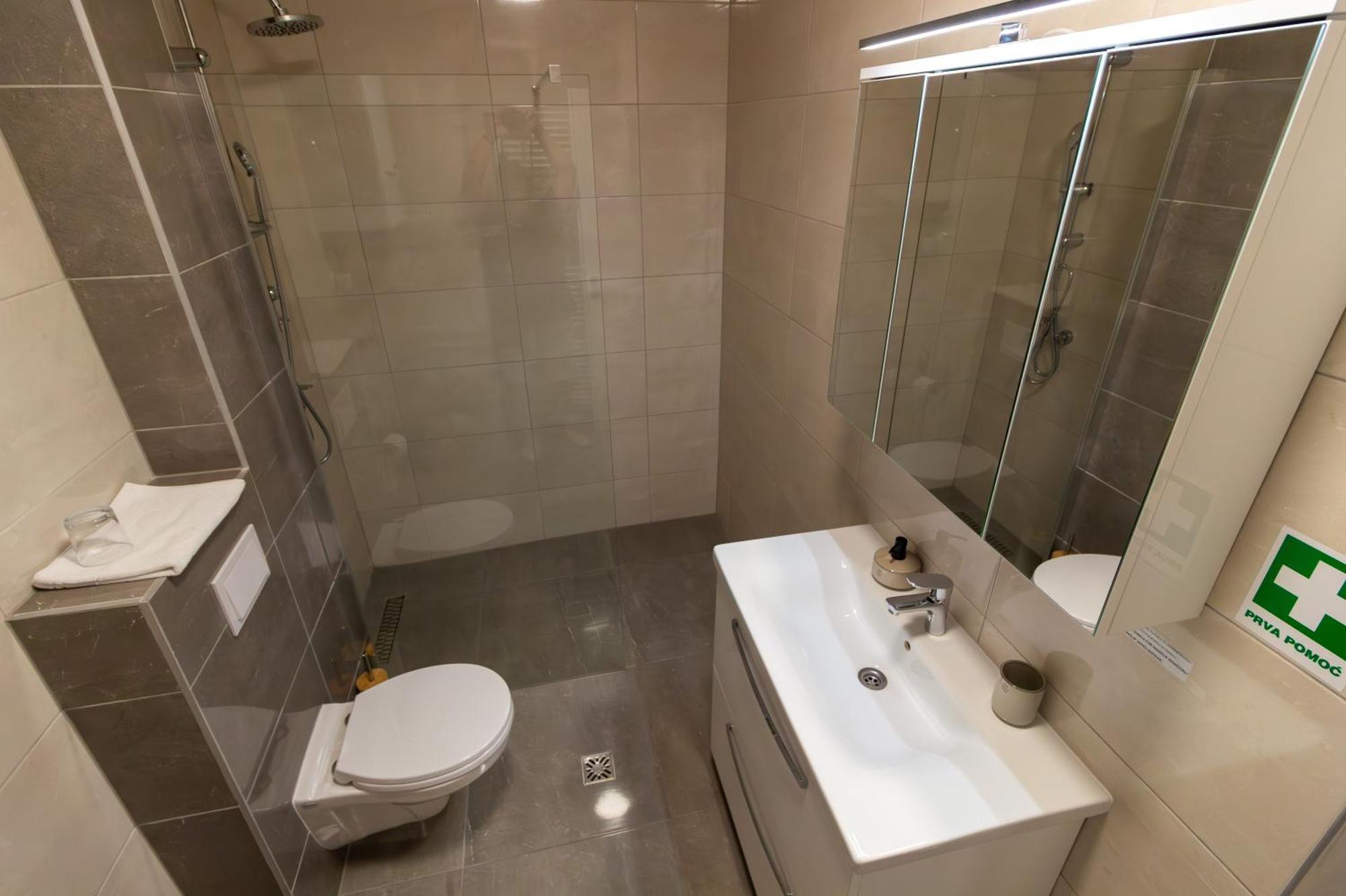 Gajeva Rooms - Stockholm Apartment Self Check-In Virovitica Exterior photo